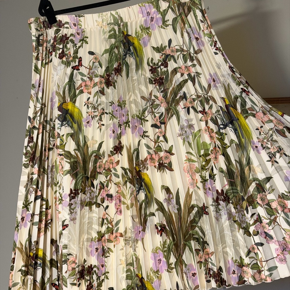 H&M Cream Pleated Skirt with Floral & Yellow Bird Print